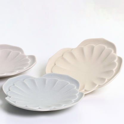 Shin Kwangsub Ceramics Matte Glazed - Chrysanthemum plate