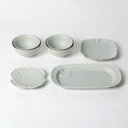 Shin Kwangsub Ceramics Matte Glazed - Chrysanthemum plate