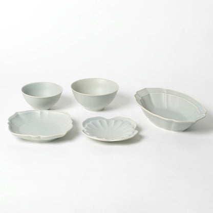 Shin Kwangsub Ceramics Matte Glazed - Chrysanthemum plate